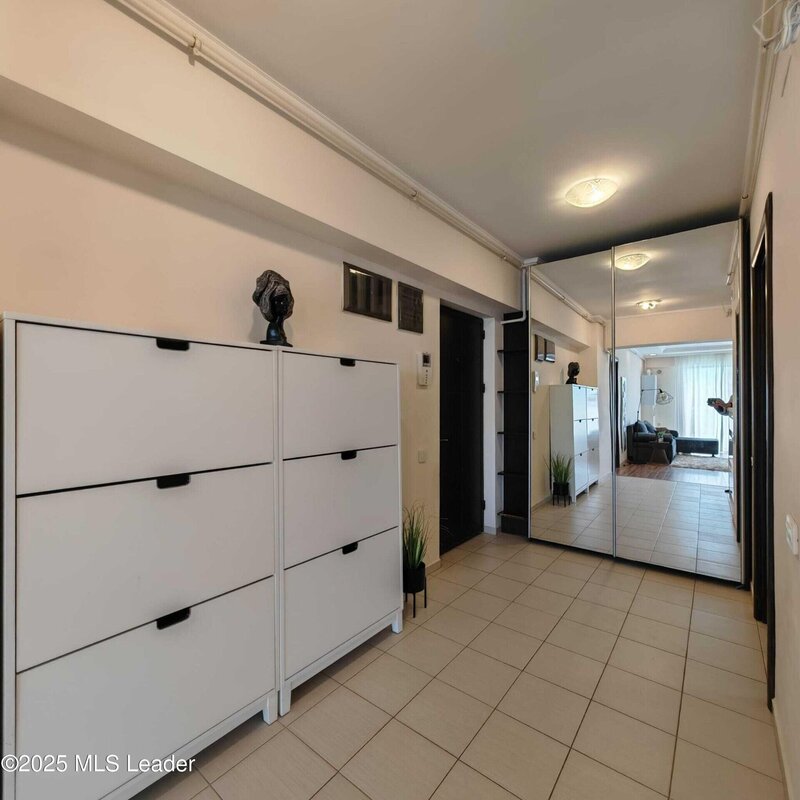 Iancu Nicolae apartament 2 camere, 71 mp utili si loc parcare